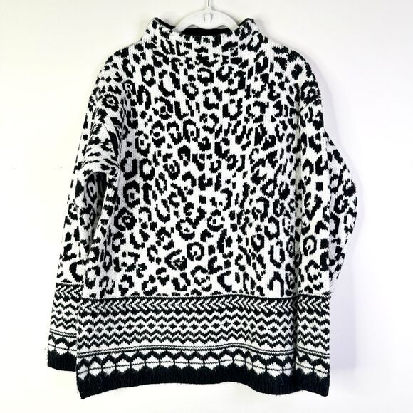 Ann Taylor Sweater Women M Black White Leopard Mock Neck Tunic Boho Cottage - Picture 1 of 7